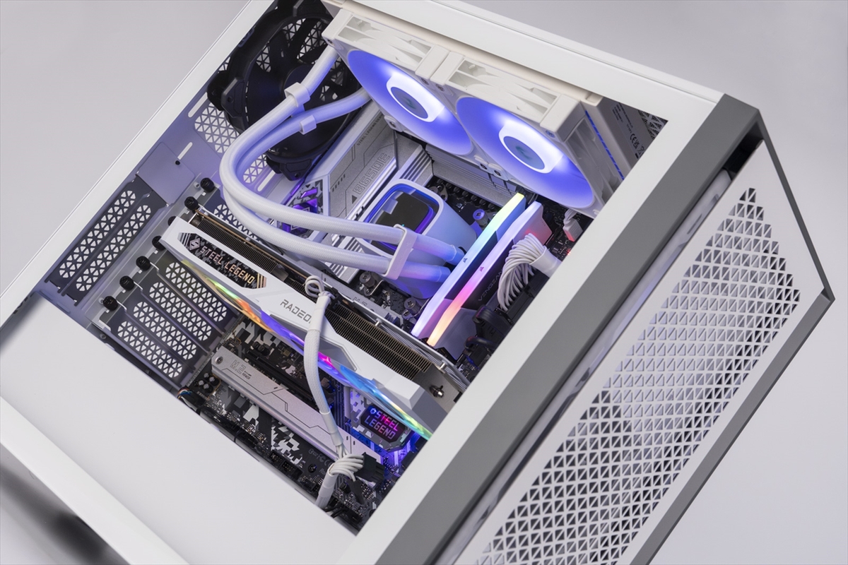 ASCII.jp：白系パーツは今が旬！ASRock「Steel Legend」をベースにPCを
