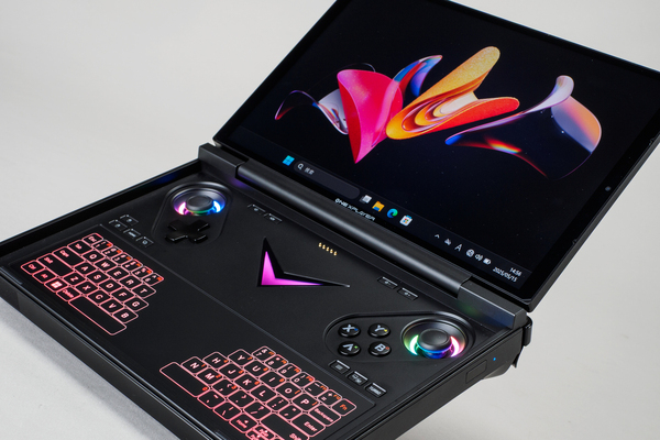 ASCII.jp：キーボードを外したらコントローラーが！ 一体型ポータブル