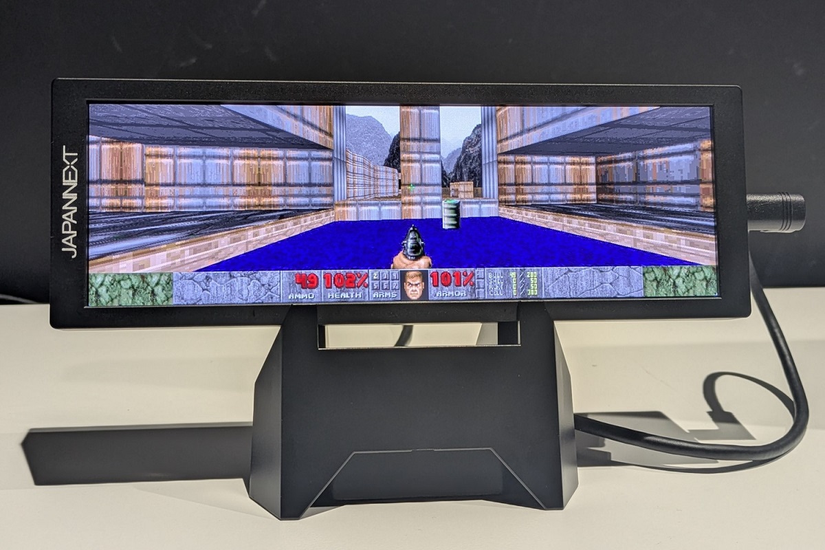 ASCII.jp：ゲームは遊べるの？心ときめく超レアな7.8型モバイル