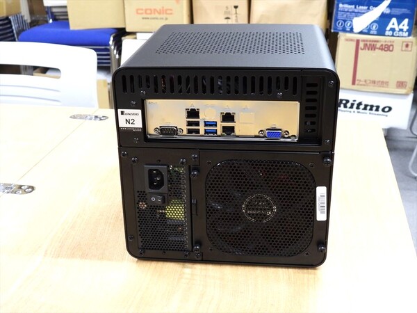 ASCII.jp：オリオスペックオリジナル！ Xeon搭載の小型ベアボーン