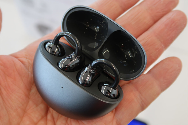 ASCII.jp：耳たぶに挟むオープン型イヤホン「HUAWEI FreeClip」、一般