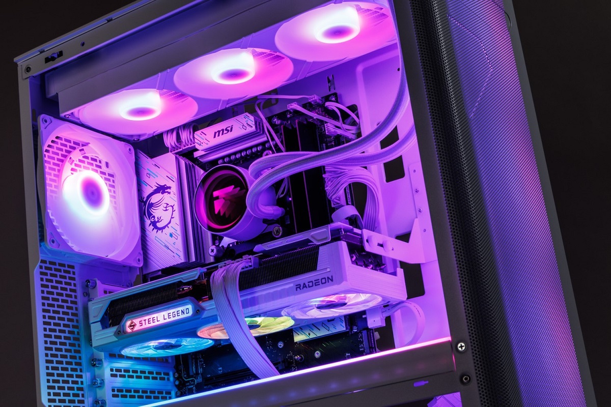 ASCII.jp：Ryzen 7 9850X3DでARC Raidersも超快適なゲーミングPC、標準