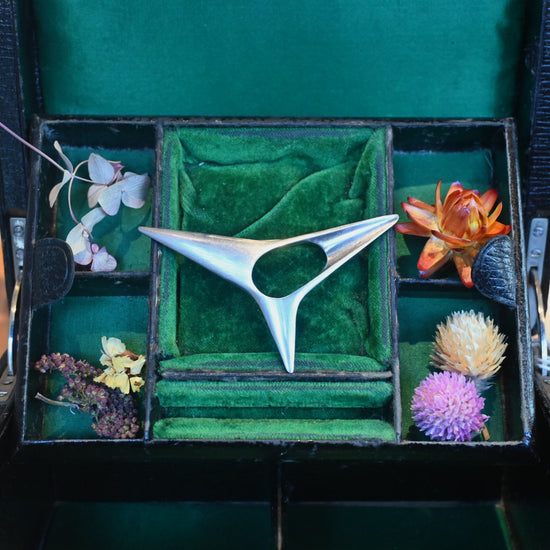 DSC_1837_550x550.jpg?v=1738650427