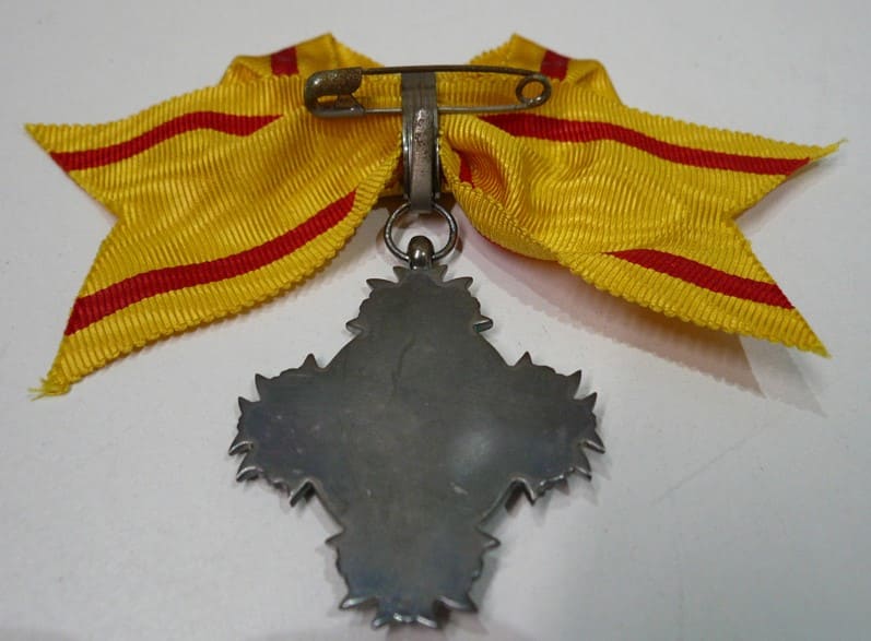 7th Class Orders of the Precious Crown/勲七等宝冠章 | Medals of Asia