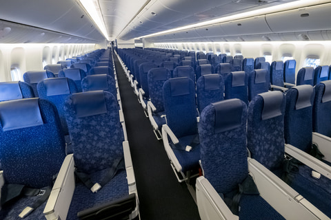 ANA、全席にシートモニターや電源装備の国内線ボーイング 777-200型機