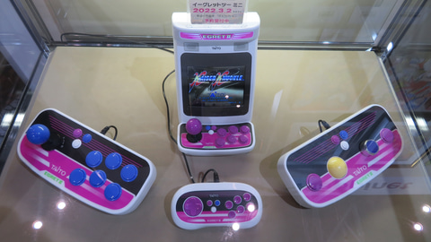 EGRET II mini」ついに実機が初お披露目！ タテ・ヨコ画面の切り替えも