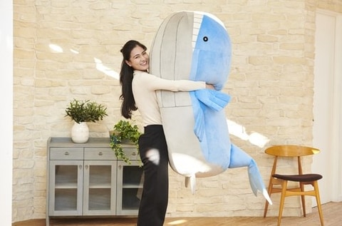 ポケモン」より、ホエルオーの巨大ぬいぐるみが登場！ 1/10スケール