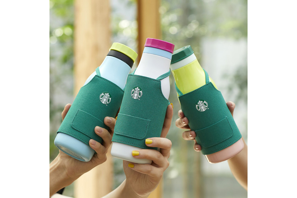 スターバックス、自分好みにカスタマイズできるマイボトル発売
