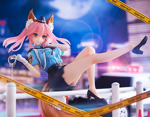 こんな婦警さんに捕まりたい！ 「Fate/EXTELLA LINK」より美脚にも注目