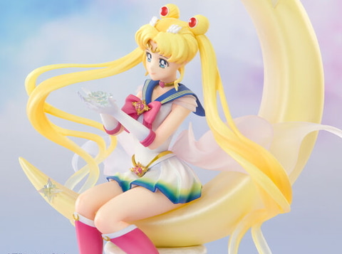 優雅な佇まいの月野うさぎ！ 映画「美少女戦士セーラームーンEternal