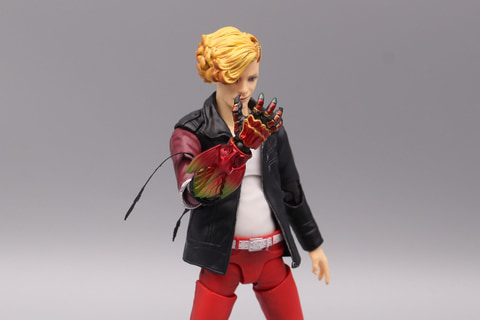 レビュー】「S.H.Figuarts アンク（人間態）」＆「S.H.Figuarts（真骨