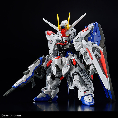 機動戦士ガンダムSEED」より「MGSD フリーダムガンダム」が登場