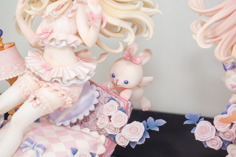 プリズマ☆イリヤ」より、イリヤとクロエがファンシーなルームウェアを