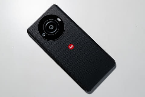 ライカスマホ「LEITZ PHONE 3」、ソフトバンクから発売 - Impress Watch