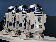 強烈なスター・ウォーズファンにも満足してもらえる”100万円のR2-D2型