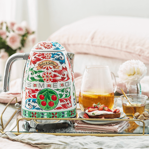 イタリア発、ドルチェ&ガッバーナとコラボした220万円の冷蔵庫 - 家電