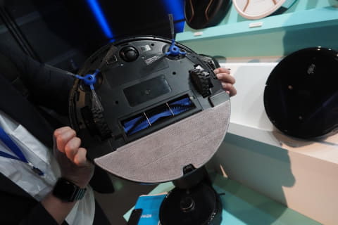 アンカー、Eufy初の自動ゴミ収集機付きロボット掃除機。水拭きもできる