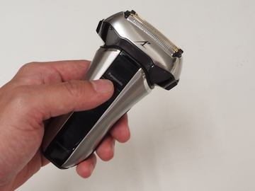 家電製品ミニレビュー】旅や出張先でも快適なシェービングを実現する