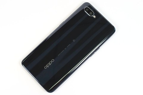写真で見る「OPPO Reno A 128GB」] - ケータイ Watch