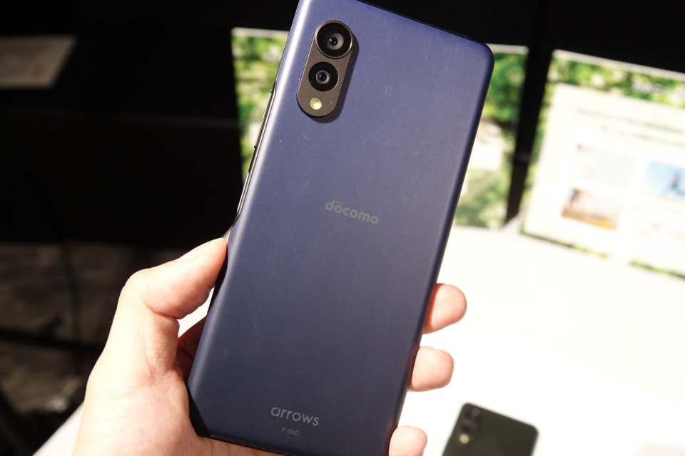 ドコモから「arrows N F-51C」、本体の67％に再生部品で環境負荷を低減