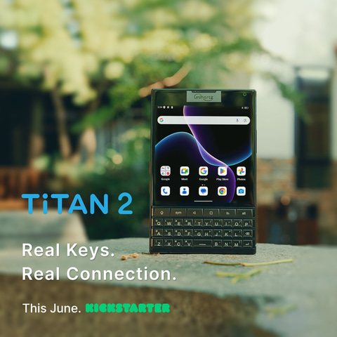 UnihertzのQWERTYキーボード付きスマホ「Titan 2」の外観が明らかに