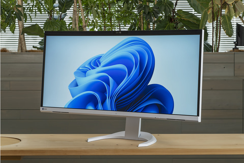 仕事でデュアルモニターはもうやめだ。最強はウルトラワイドモニター