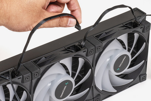 今度のDeepCoolの簡易水冷は性能重視！ 新世代CPUが冷やし切れるか試し