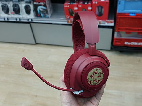 辰年記念のヘッドセット「Arctis Nova 7 Dragon Edition」が