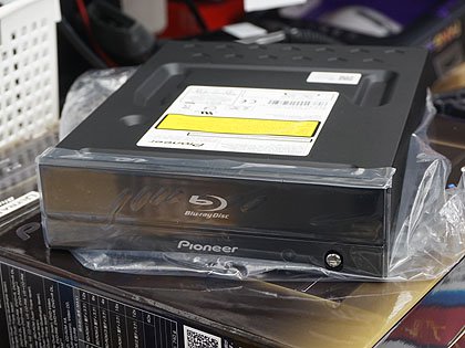 UHD BD再生対応の最高級ドライブ「BDR-S11J-X」がデビュー、パイオニア