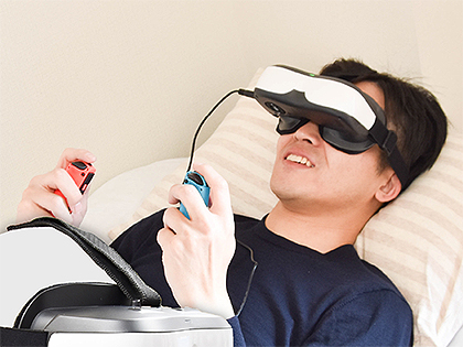 120インチ画面でゲームや動画を楽しめるHMD「EYE THEATER FOCUS」が