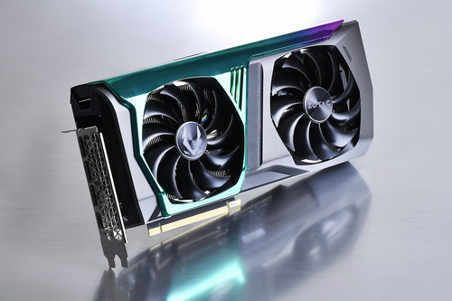 高クロック＋ホログラフィックの高級仕様GeForce RTX 3070で最新ゲーム