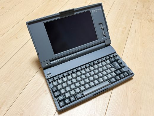 外部ディスプレイ出力が可能な初のNEC 98ノート「PC-9801NS/E