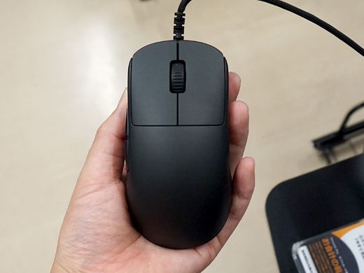 クリック音より先行入力可能”な超低遅延の有線ゲーミングマウス「OP1