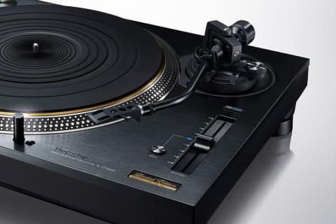 Technics、オールブラック&特別仕様「SL-1210GAE」海外発表。世界限定