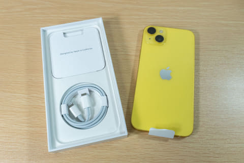 ミニレビュー】iPhone 14/14 Plusの新色「イエロー」を実機でチェック