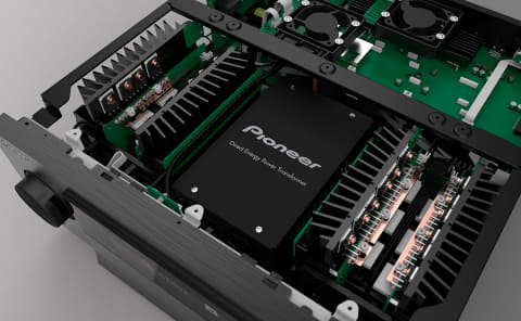 オンキヨー・パイオニア最上位AVアンプ。「TX-RZ70」と「VSA-LX805