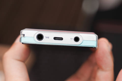 FIIOの価格破壊的DAP!?「JM21」、小型DACアンプに直結する小型バッテリ