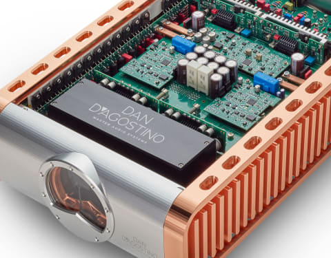 Dan DʼAgostino初、JFET採用の15周年記念モノラルパワーアンプ