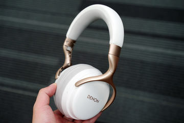 ゾンビランドサガ・ヘッドフォン発売に向け、フランシュシュメンバー