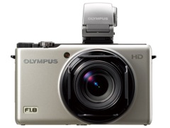 OLYMPUS XZ-1」にチタニウムシルバーカラーの限定キット - デジカメ
