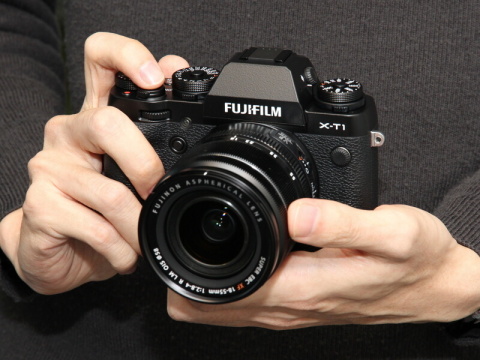 写真で見るFUJIFILM X-T1 - デジカメ Watch Watch