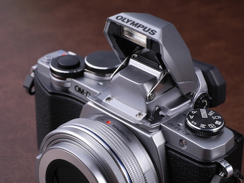 特別企画：旅×カメラ：OLYMPUS OM-D E-M10 - デジカメ Watch Watch