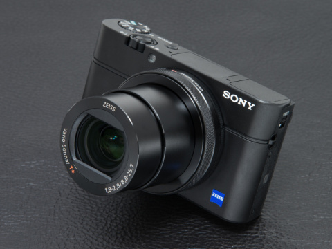 新製品レビュー：ソニーサイバーショットRX100 IV（外観・機能編