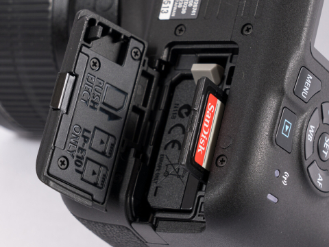 新製品レビュー：EOS Kiss X90 - デジカメ Watch