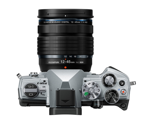 オリンパス、小型標準ズーム「M.ZUIKO DIGITAL ED 12-45mm F4.0 PRO