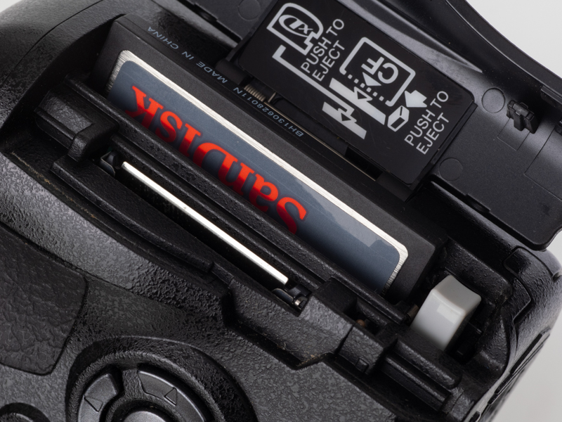 赤城耕一の「アカギカメラ」 第107回：手放す前にもう一度——国内未発売