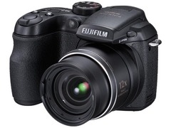 富士フイルム、単3電池対応の12倍ズーム機「FinePix S1500