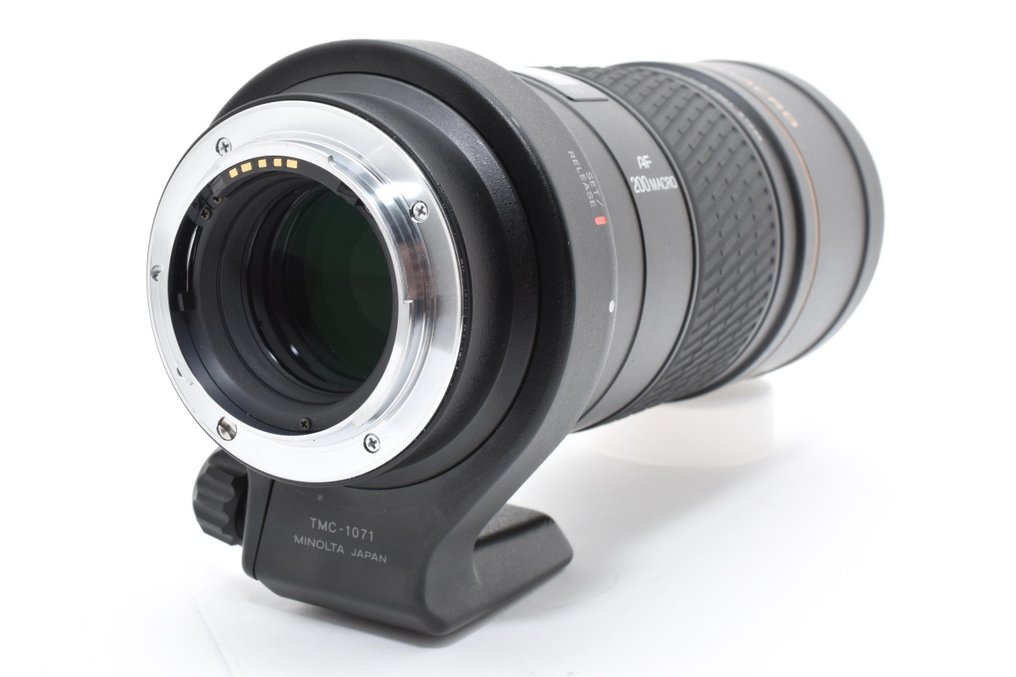 Minolta AF APO Tele Macro 4/200mm G Macro lens - auction online