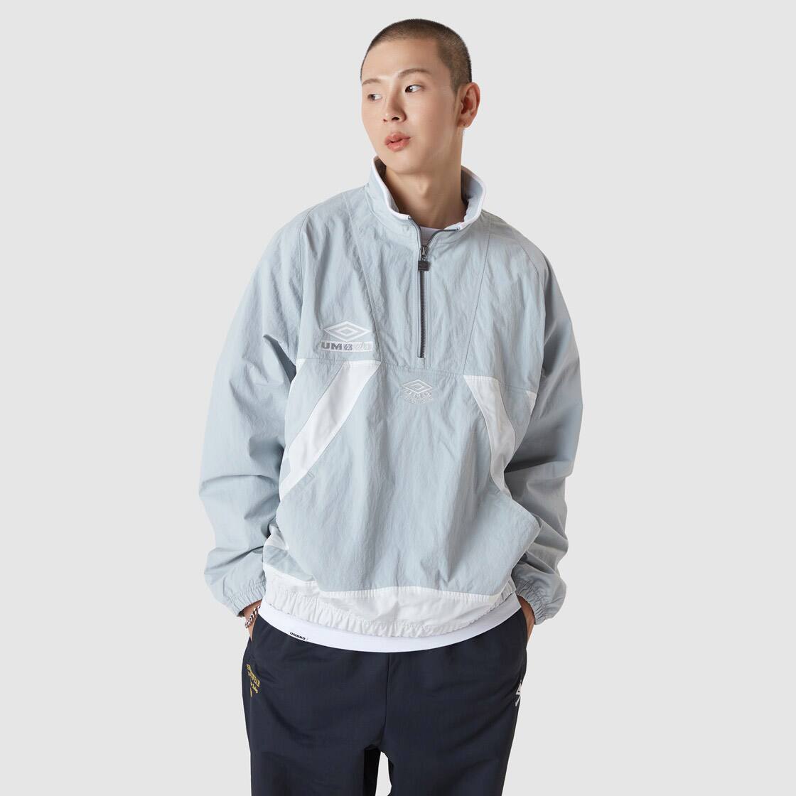 UMBRO HBL OG Woven Standneck Anorak ライトグレー（アンブロ