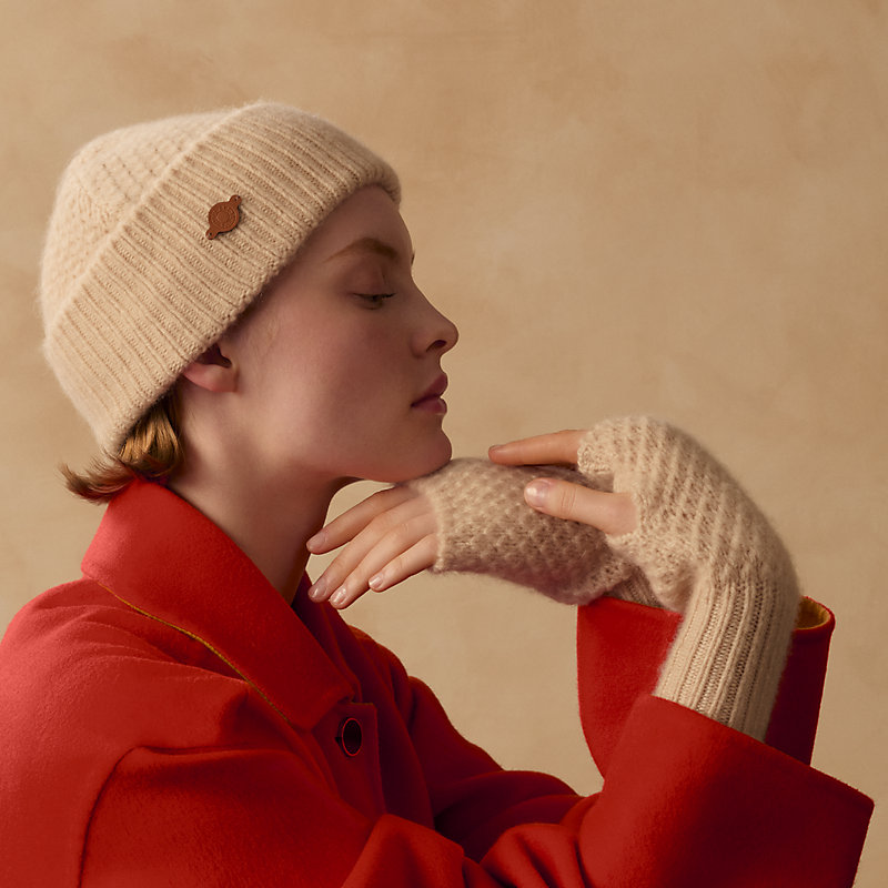 特価 エルメス 手袋 CASHMERE MOHAIR ロゴ 色:ピンクベージュ系 特価